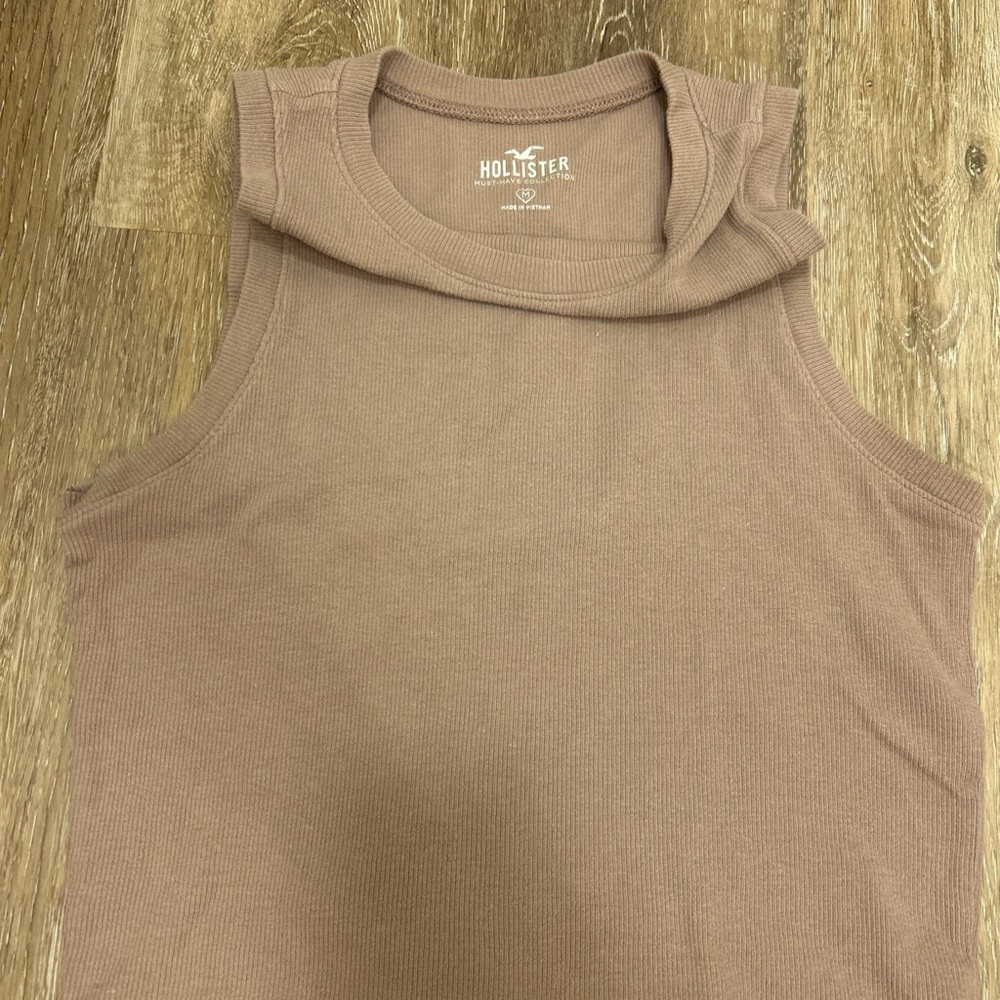 Hollister Women's purple tank